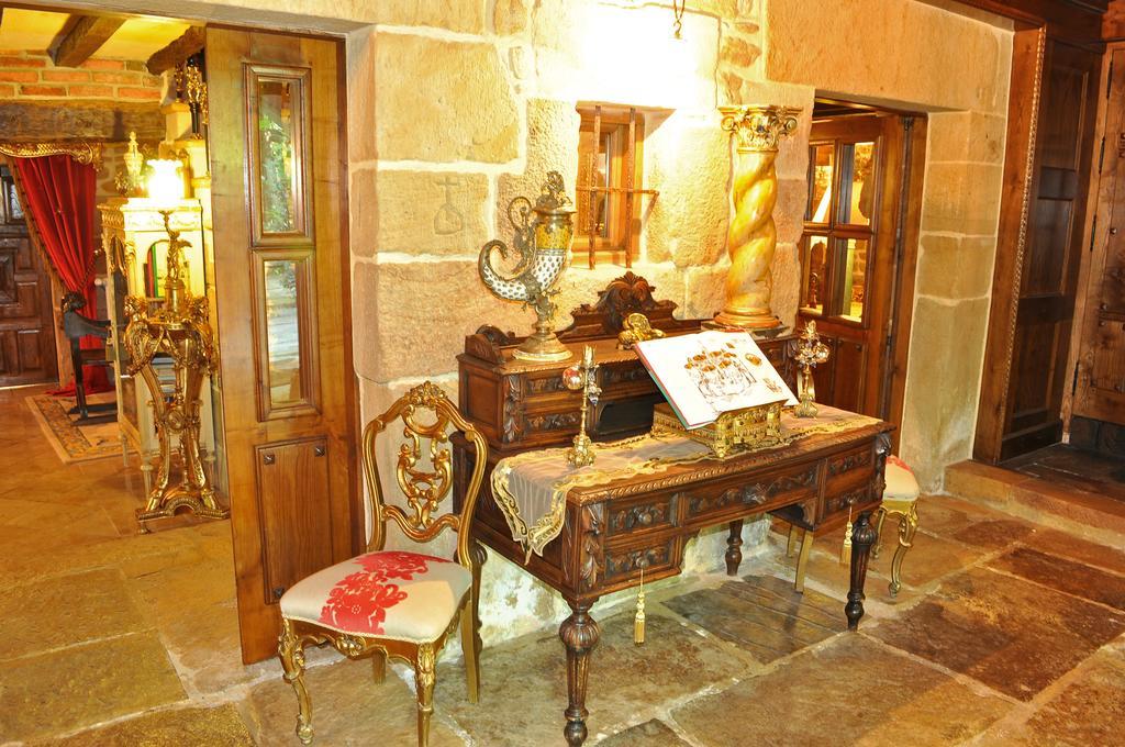 Palacio De Trasvilla Escobedo المظهر الخارجي الصورة